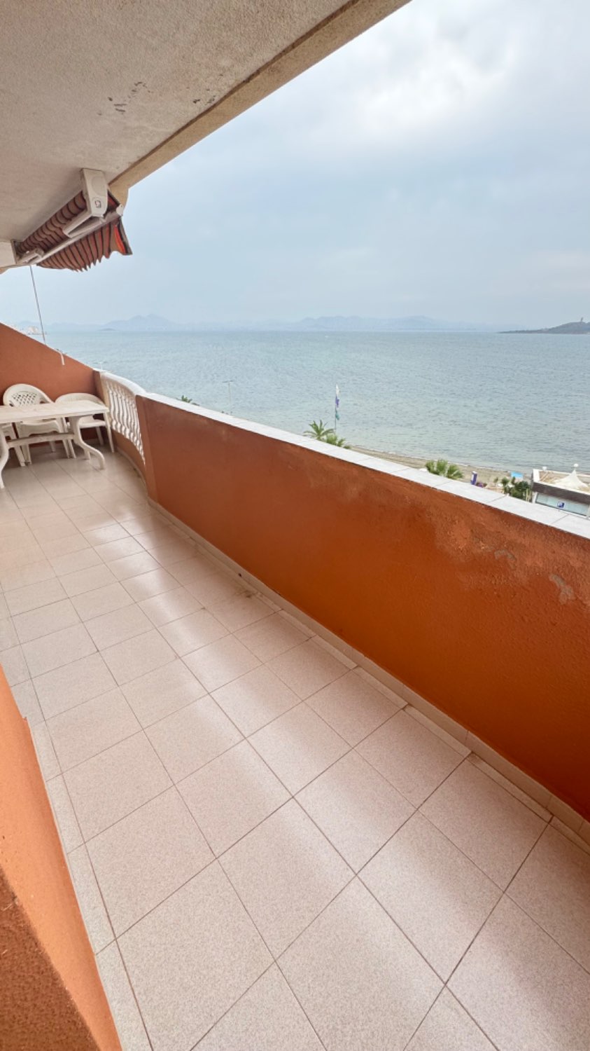 APARTAMENTO EN PRIMERA LINEA DEL MAR CON ESPECTACULARES VISTAS